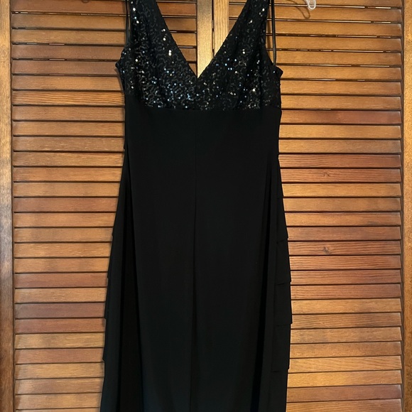 Black sequin top cocktail dress - Picture 2 of 4